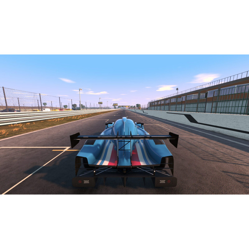 Captura de pantalla del gameplay de Hot Lap Racing para Nintendo Switch mostrando una emocionante carrera en pista