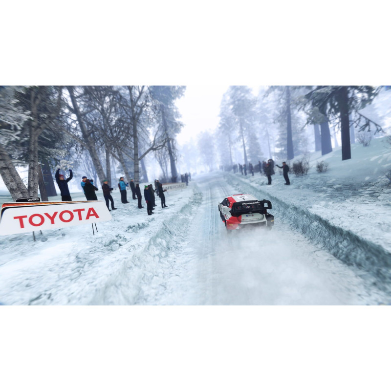 Captura de pantalla del gameplay de WRC Generations para PlayStation 4 mostrando una intensa carrera de rally.