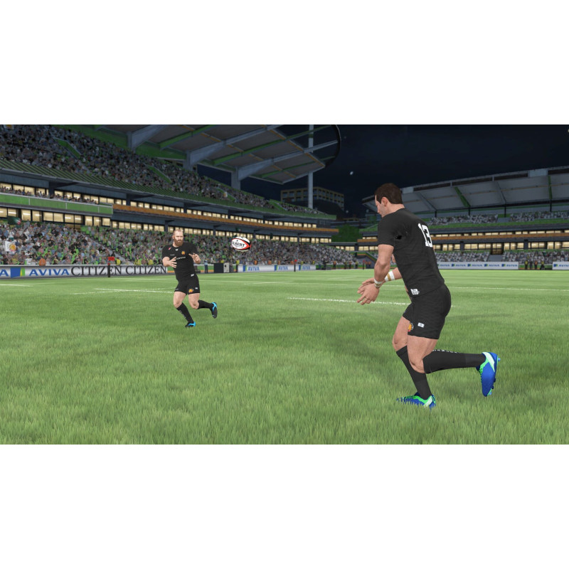 Captura de pantalla del gameplay de Rugby 18 para PlayStation 4 mostrando acción en el campo de juego