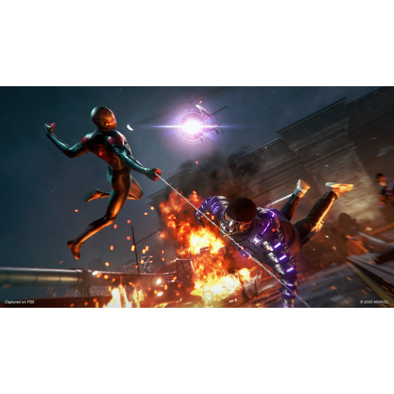 Captura de pantalla del gameplay de Spider-Man: Miles Morales en PlayStation 5 mostrando acción emocionante