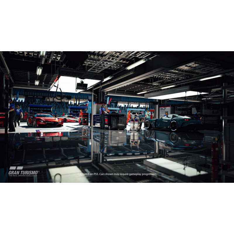 Captura de pantalla del gameplay de Gran Turismo 7 en PlayStation 4 mostrando una carrera emocionante