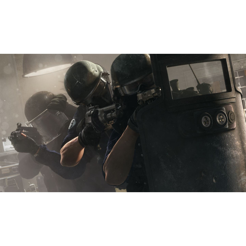 Captura de pantalla del gameplay de Tom Clancys Rainbow 6 Siege X para PlayStation 5 mostrando acción intensa