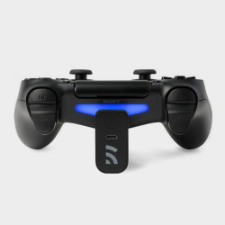 Batería recargable Remotto PS4 + WAR GRIPS