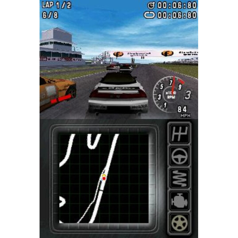 Captura de pantalla del gameplay de Gran Turismo 7 en PlayStation 4 mostrando un emocionante circuito de carreras