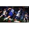Captura de pantalla del gameplay de FC 25 para Nintendo Switch mostrando acción en el campo de fútbol